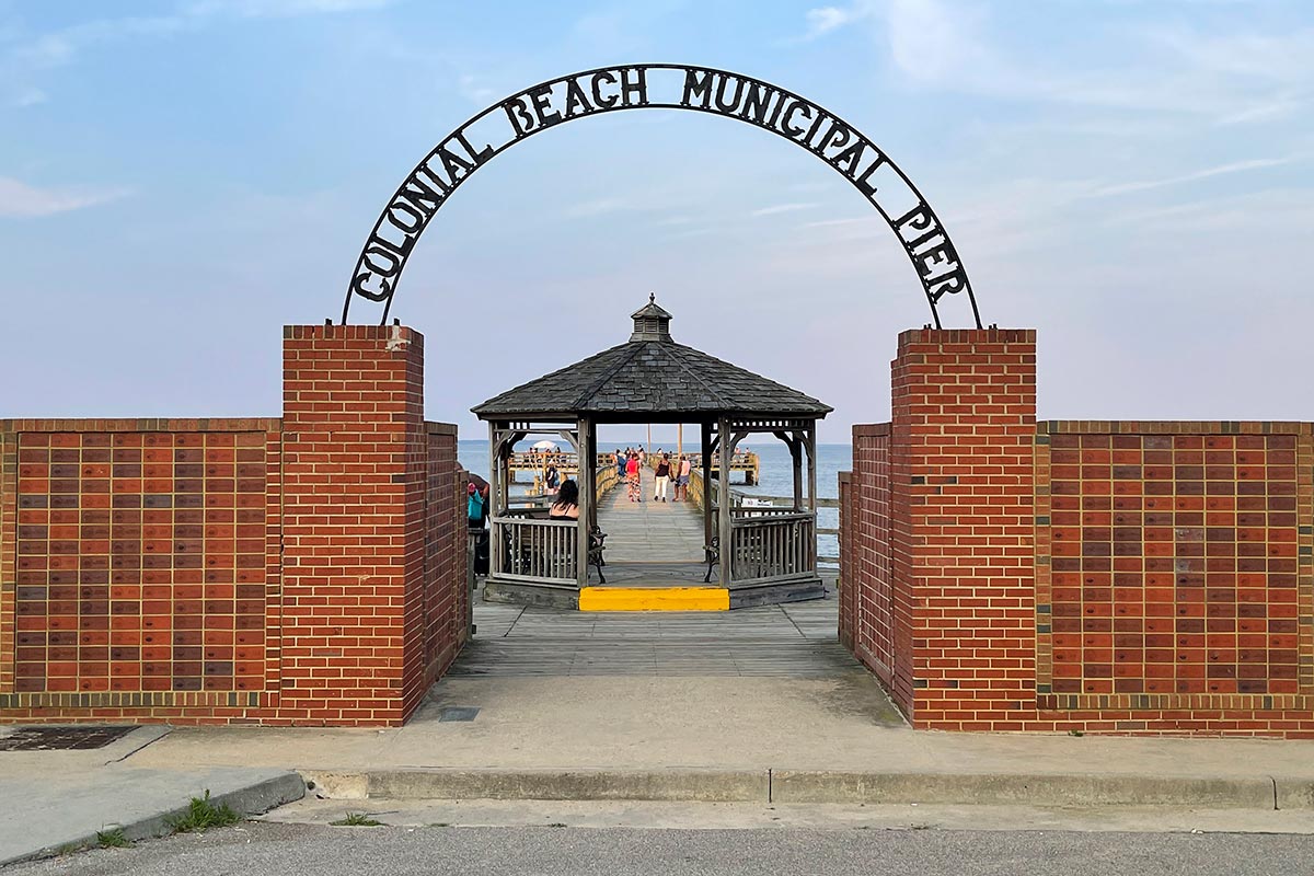 Colonial Beach pier entrance